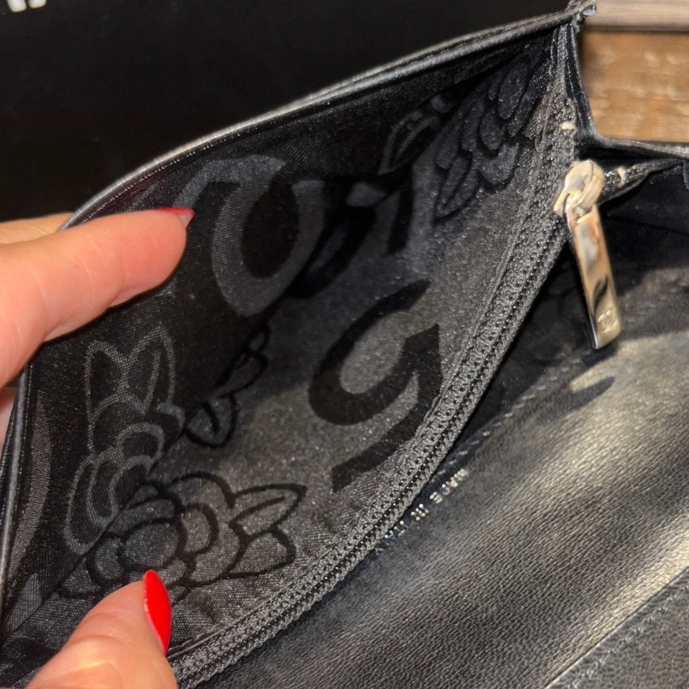 CHANEL Black Quilted Lambskin Long‎ Wallet – Silver CC Logo